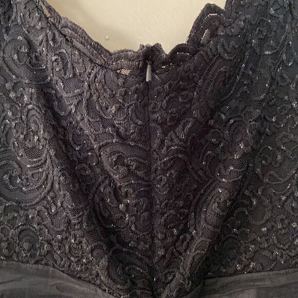 Alex Evenings Black Ruched Trumpet Gown - Picture 5 of 6